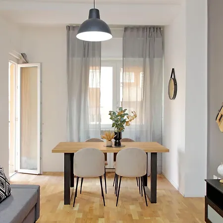 Domus Parisi By Domus Dimore *