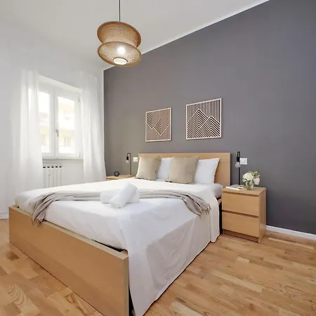 Domus Parisi By Domus Dimore Apartman