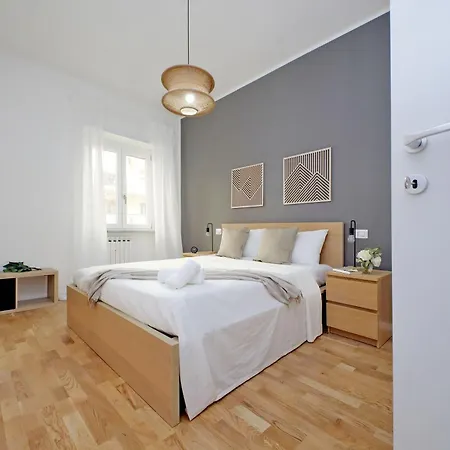 Domus Parisi By Domus Dimore Apartman